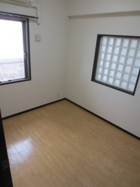 プレジオ江坂の物件内観写真