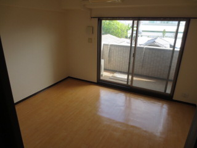 プレジオ江坂の物件内観写真