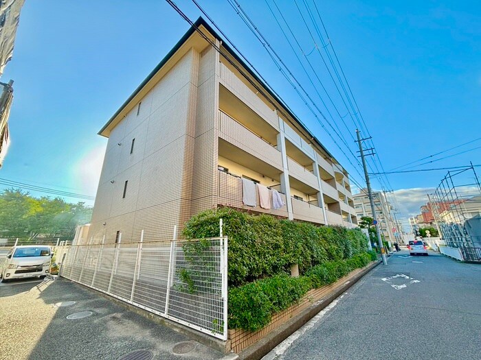 ラフィーネ武庫之荘の物件外観写真