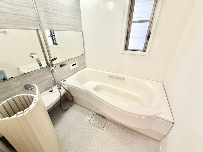 田井町貸家の物件内観写真