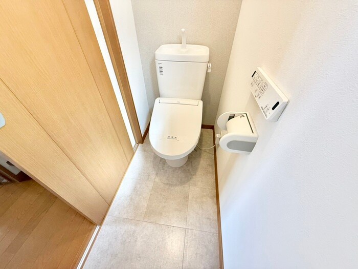 田井町貸家の物件内観写真