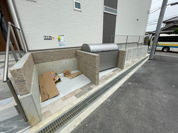 クリエオーレ藤阪元町の物件外観写真