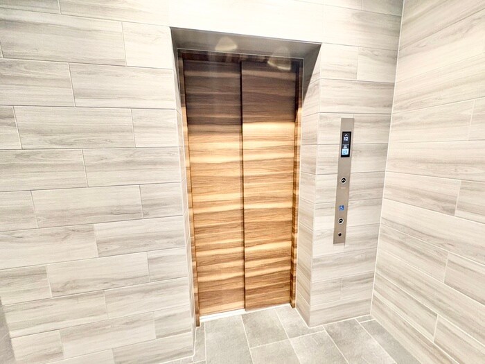 アプリーレ西本町の物件外観写真