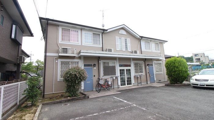 プリマベ－ラの物件外観写真