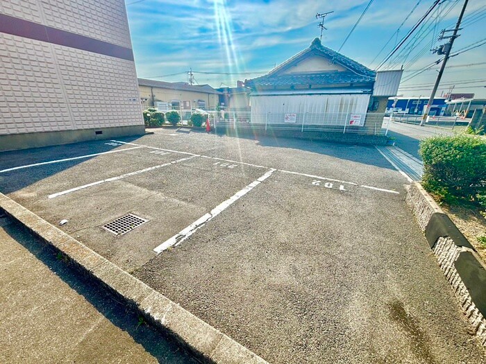 コスモスマンションの物件外観写真