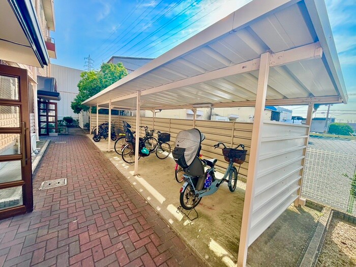 コスモスマンションの物件外観写真