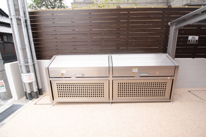 ヴィラ・プラスワンの物件外観写真