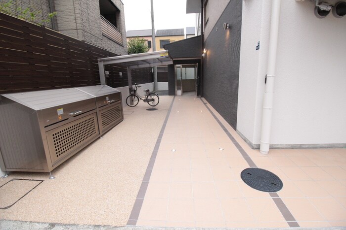 ヴィラ・プラスワンの物件外観写真