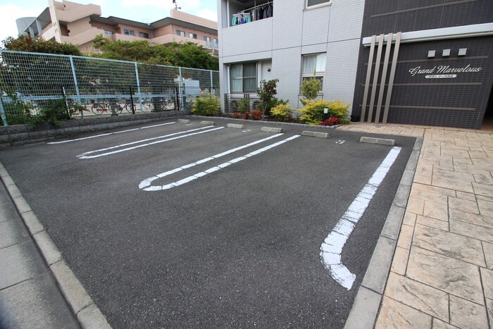 グラン　マーベラスの物件外観写真