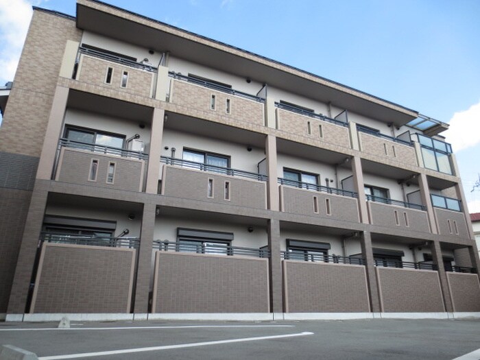 アヴニールの物件外観写真