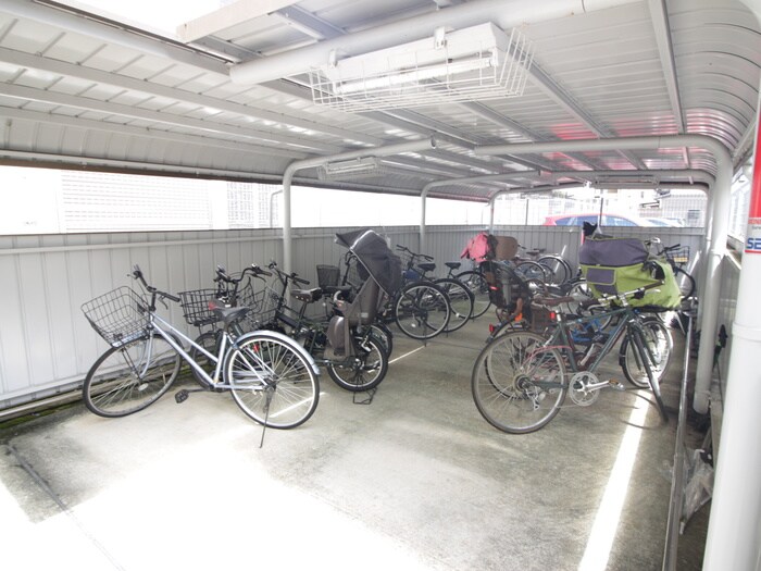 ア－バニティ桂の物件外観写真