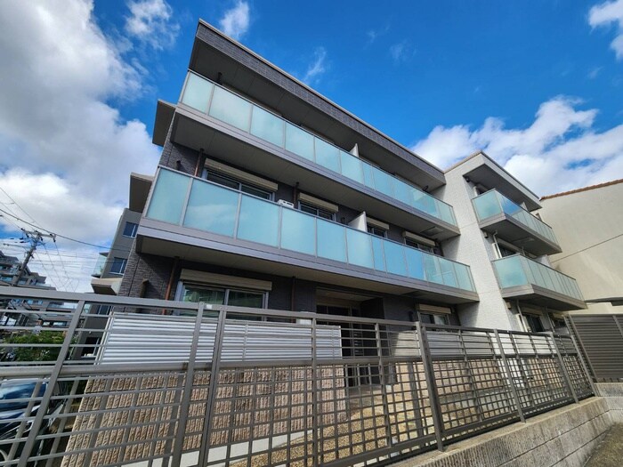 フェリ－スビエントの物件外観写真