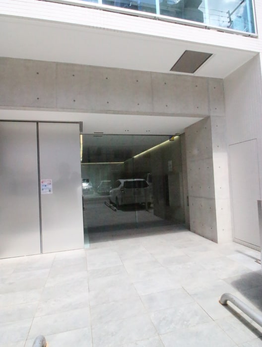 Primavera Nishi Shinsaibashiの物件外観写真