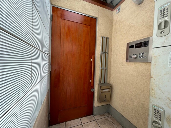 フラッティ大将軍の物件外観写真