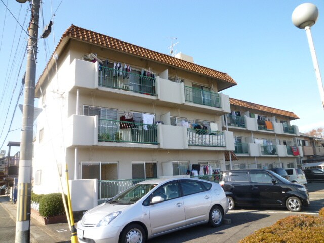 離宮ガーデンハイツの物件外観写真