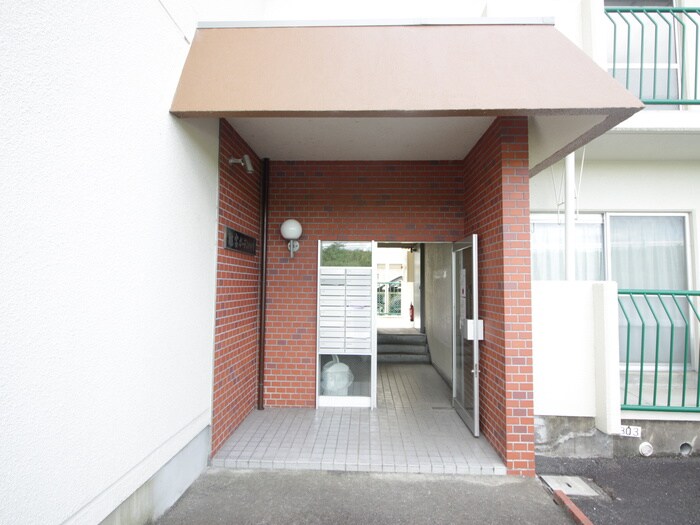 離宮ガーデンハイツの物件外観写真