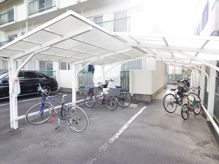 離宮ガーデンハイツの物件外観写真