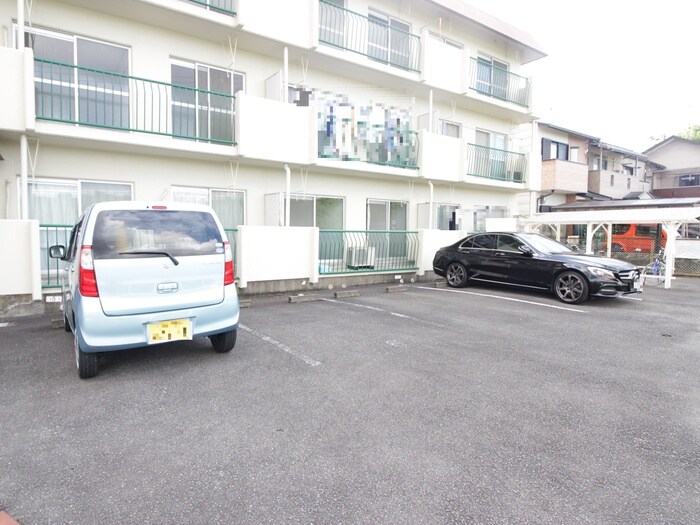 離宮ガーデンハイツの物件外観写真