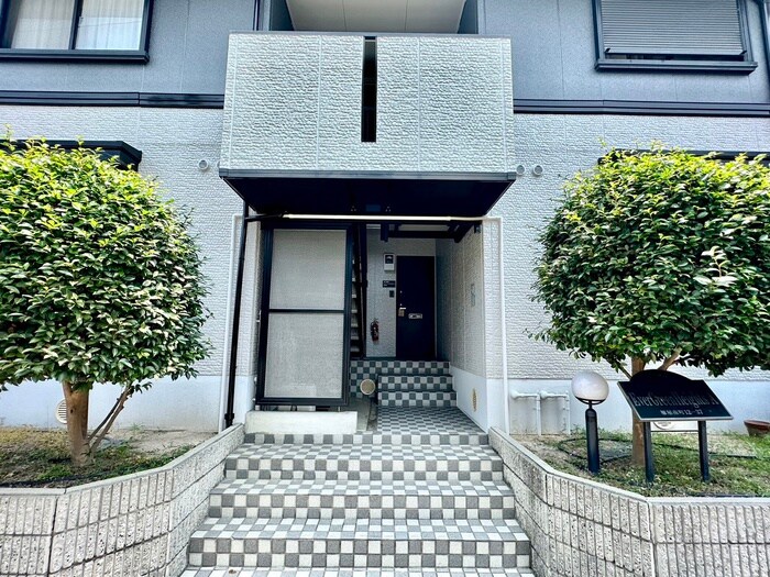 エバーグリーンハイツA棟の物件外観写真