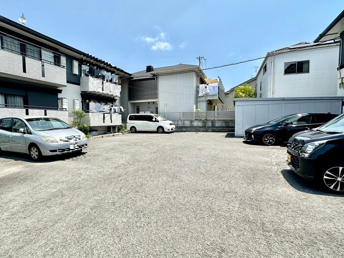 エバーグリーンハイツA棟の物件外観写真