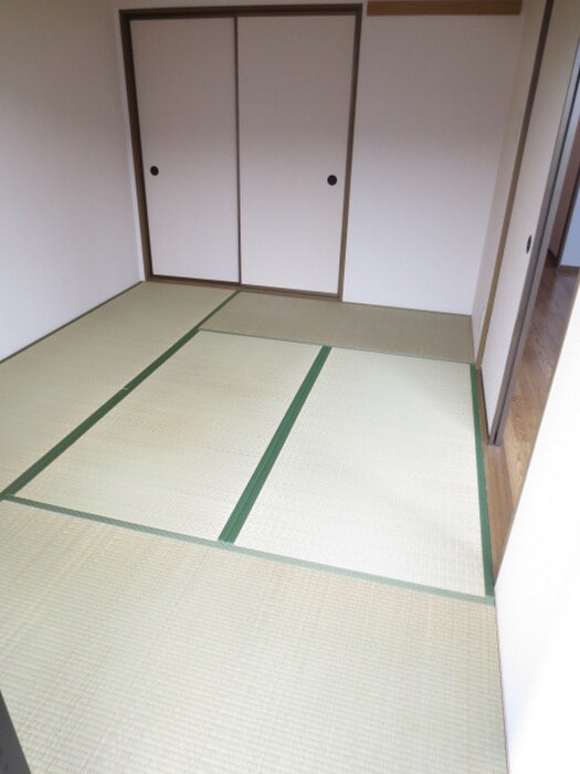 エバーグリーンハイツA棟の物件内観写真