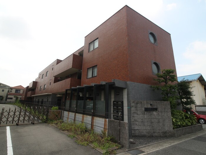 シェルプール参番館の物件外観写真