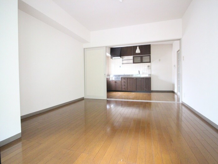 ノイシュロス御室南の物件内観写真