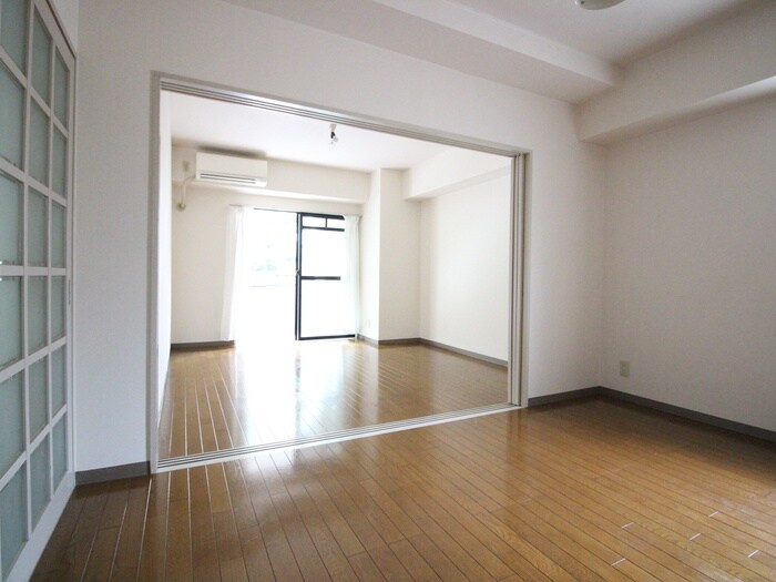 ノイシュロス御室南の物件内観写真