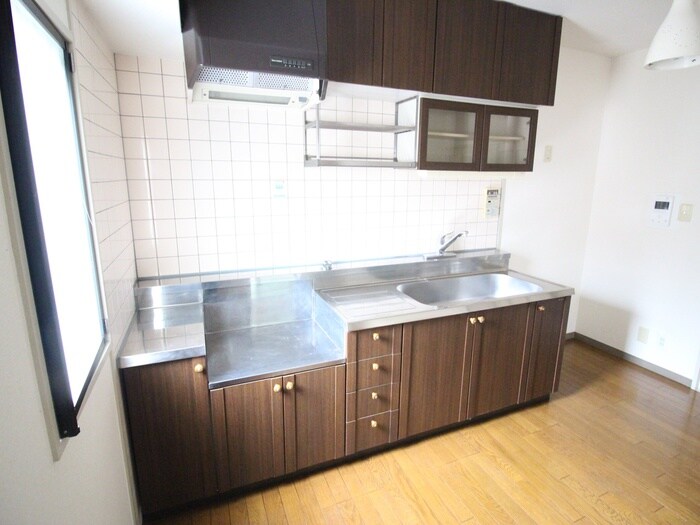 ノイシュロス御室南の物件内観写真