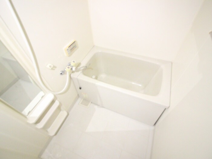 ノイシュロス御室南の物件内観写真