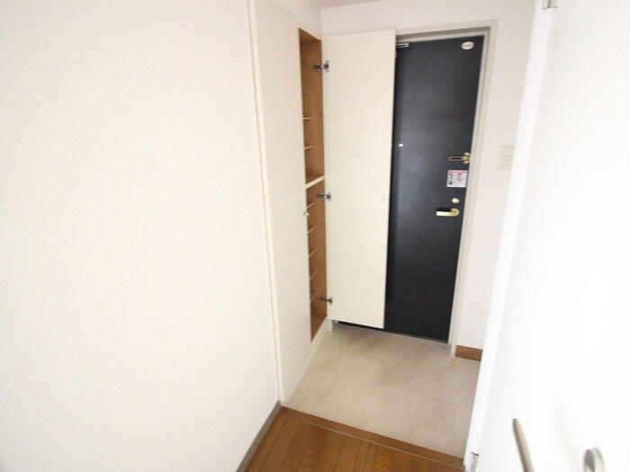 ノイシュロス御室南の物件内観写真