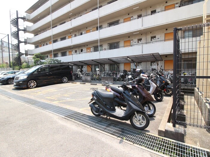 第２くめマンションの物件外観写真