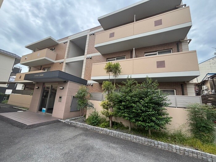 メイプルリーフ嵯峨野の物件外観写真