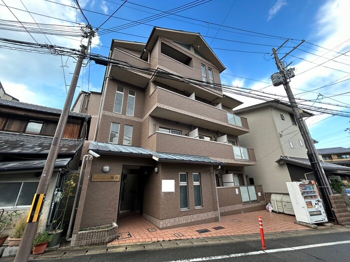 エリーフラッツ嵐山の物件外観写真