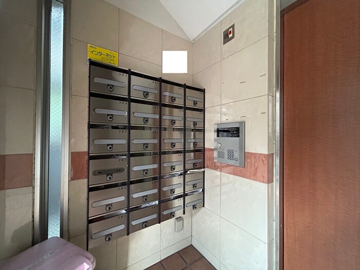 エリーフラッツ嵐山の物件外観写真