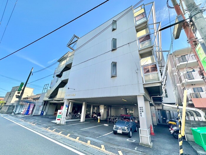 レジデンス小倉の物件外観写真