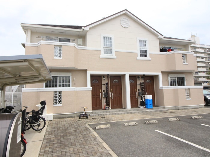 マーベラスコートの物件外観写真