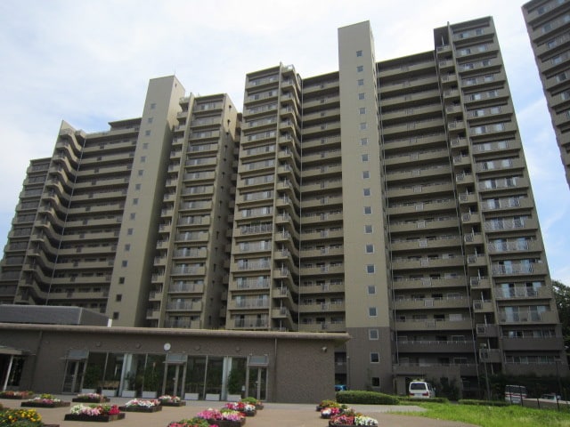 新千里桜ヶ丘ﾒｿﾞﾝｼﾃｨ七番館(205)の物件外観写真