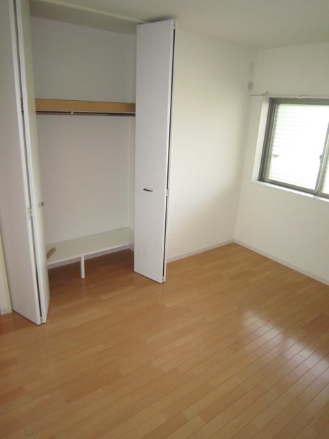 新千里桜ヶ丘ﾒｿﾞﾝｼﾃｨ七番館(205)の物件内観写真