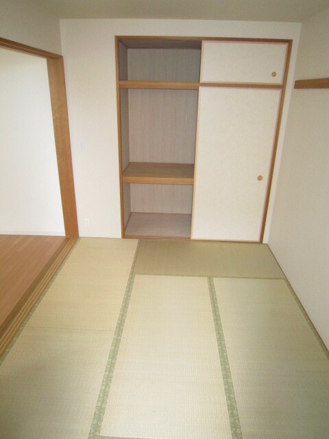 新千里桜ヶ丘ﾒｿﾞﾝｼﾃｨ七番館(205)の物件内観写真