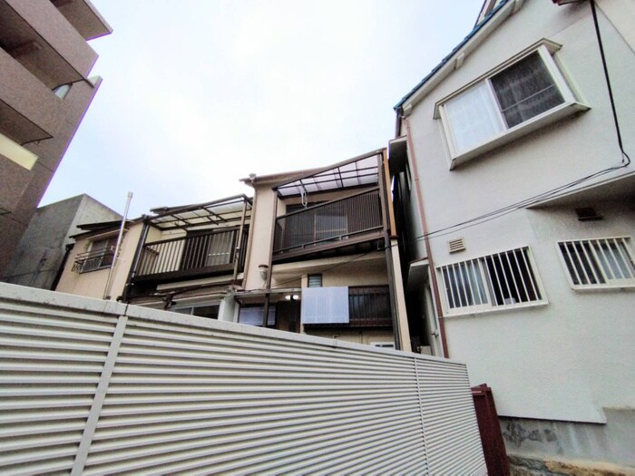 山本通５丁目テラスハウスの物件外観写真