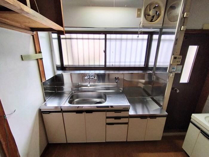 山本通５丁目テラスハウスの物件内観写真