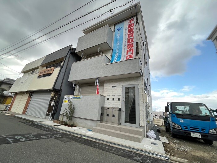 メゾンドゥシャトン枚岡の物件外観写真