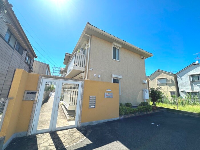 アム－ルＢ棟の物件外観写真