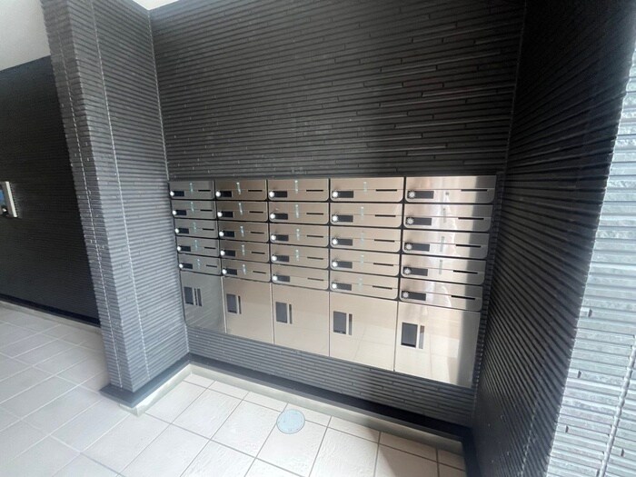 S-MOVE大阪鶴見の物件外観写真