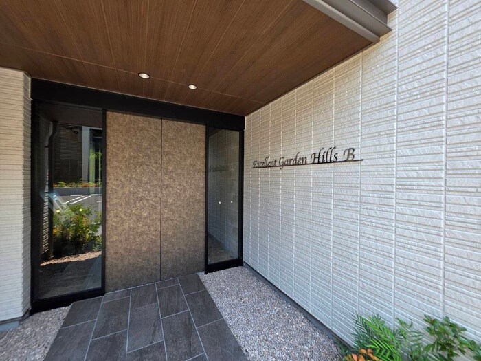 エクセレントガーデンヒルズB棟の物件外観写真