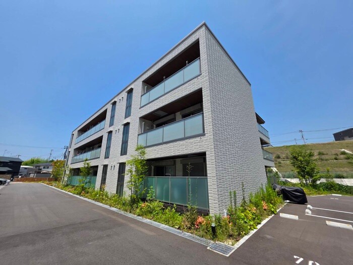 エクセレントガーデンヒルズB棟の物件外観写真