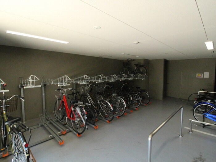 ファステート江坂ランウェイの物件外観写真