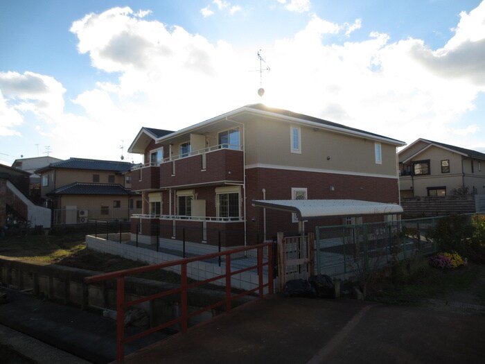 シャルマン　フルールの物件外観写真