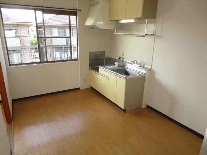 ロイヤルシャルム米田の物件内観写真